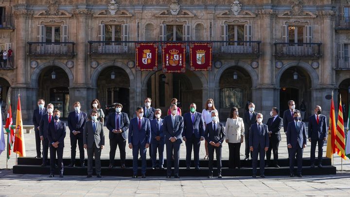 Foto de familia para dar comienzo en Salamanca a la XXIV Conferencia de Presidentes