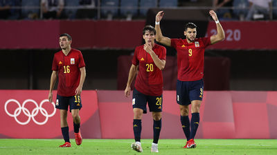 5-2. España se mete en semifinales con triplete de Rafa Mir