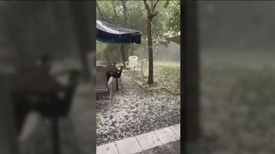 Soto y Nuevo Baztán despiden julio con una tormenta de lluvia y granizo