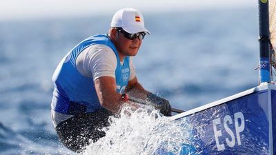 Cardona y el Nacra 17 entran en la Medal Race de Finn con opciones al podio