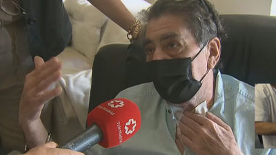 Alejandro da un mensaje a los negacionistas: "La Covid no es una broma"