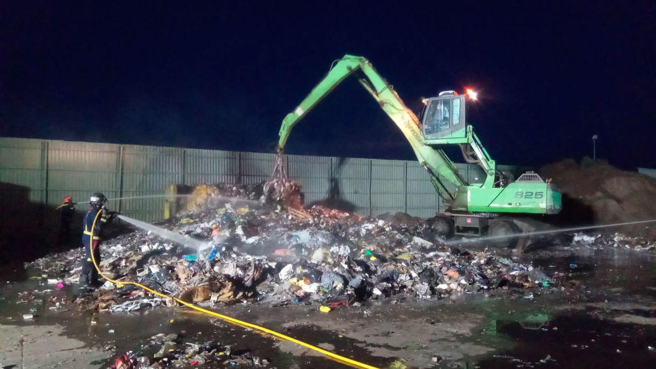 Incendio en un planta de reciclaje en Arganda del Rey
