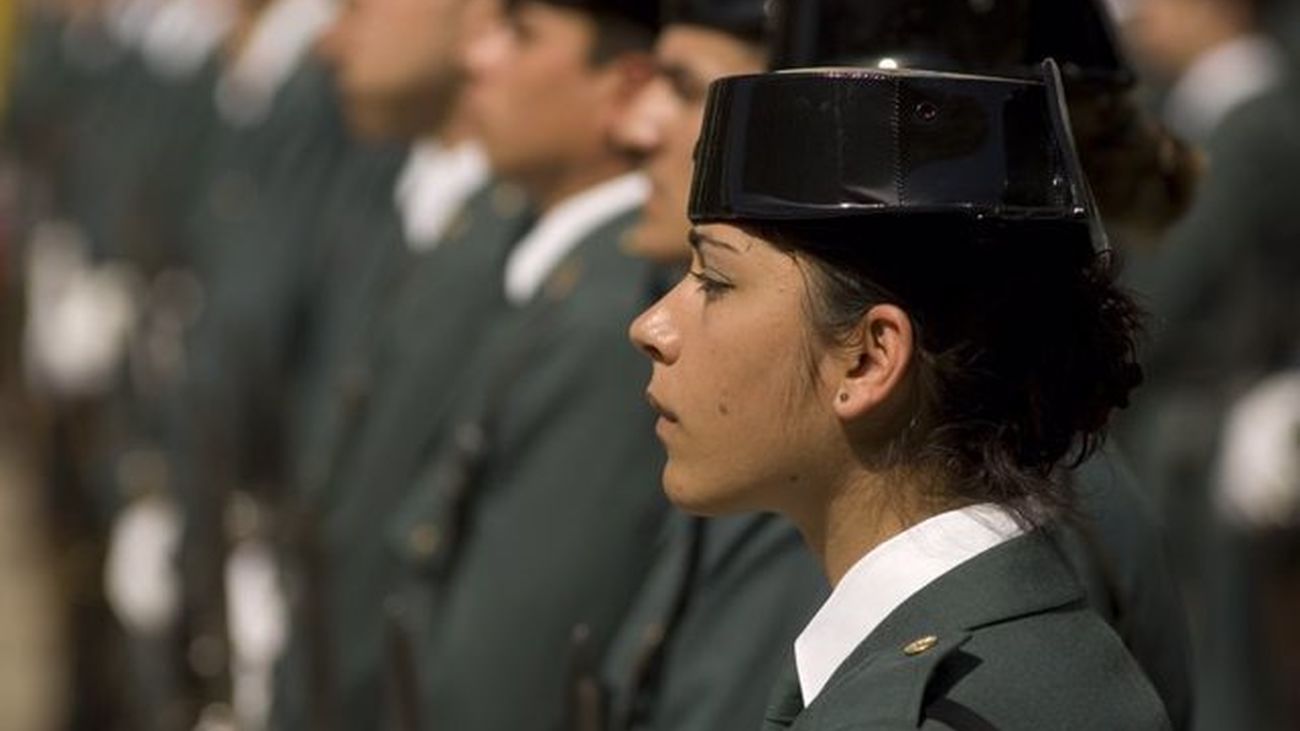 Una agente de la Guardia Civil