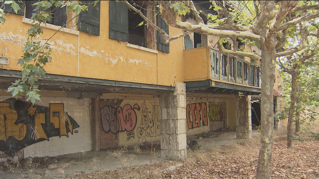 El Paseo de la Gastronomía de Madrid se hunde entre la basura y la inseguridad