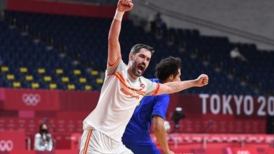 España, a semifinales de balonmano tras remontar ante Suecia