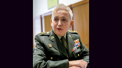 Begoña Aramendía, la segunda General de las Fuerzas Armadas de España