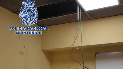 Un ladrón, atrapado dos días en el conducto de ventilación de unas oficinas de Carabanchel