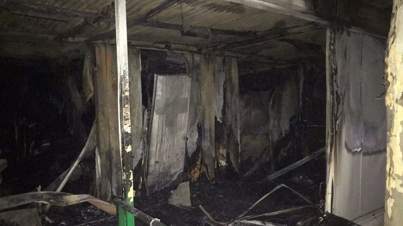 Un incendio obliga a cerrar la piscina de Algete temporalmente