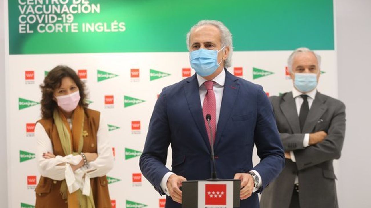 Sociedades científicas critican la "externalización" de la vacunación y el cierre de centros de salud en Madrid