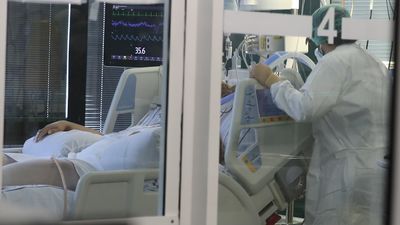 Francia sancionará a los sanitarios no vacunados y pone un plazo: el 15 de septiembre