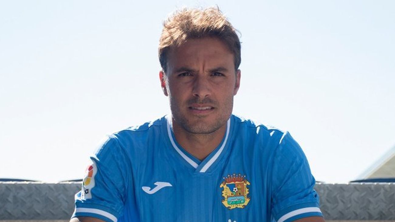 Pedro León: "Quería venir al Fuenlabrada sí o sí"