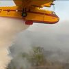 Una dotación militar y un avión del Ejército español luchan contra los incendios de Grecia