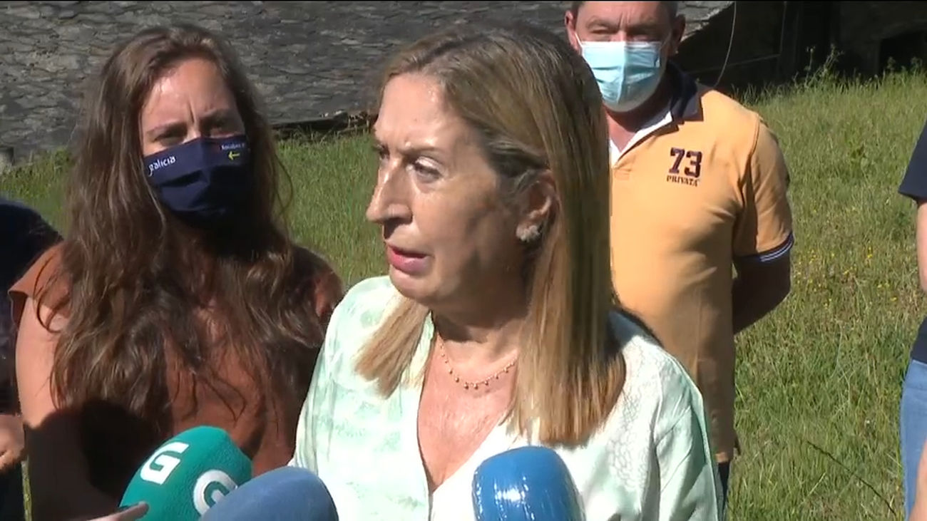 Pastor reprocha a Sánchez que siga de vacaciones con la luz en máximos: "¿Dónde está su 'escudo social'?"