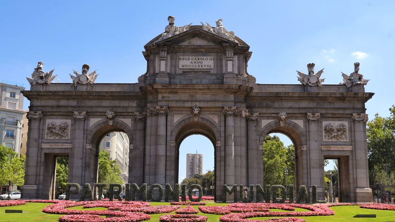 El mensaje orgulloso de Madrid en la Puerta de Alcalá: 'Patrimonio Mundial'