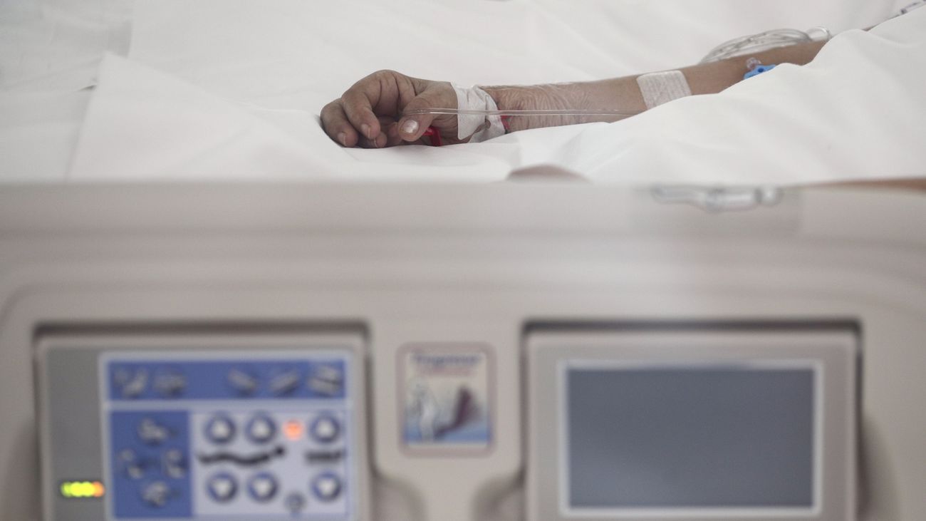 Descenso de positivos por Covid en Madrid y ligero aumento de la presión en las UCI