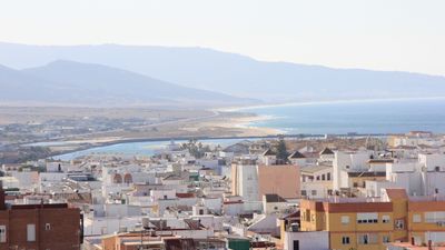 Una mujer mata a su marido en Barbate y se quita la vida