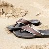 El excesivo uso de chanclas y sandalias en verano puede dañar tu pie