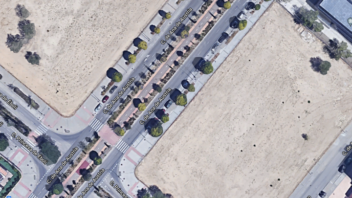 Calle de Ana de Austria en Sanchinarro, Hortaleza, Madrid / GSV