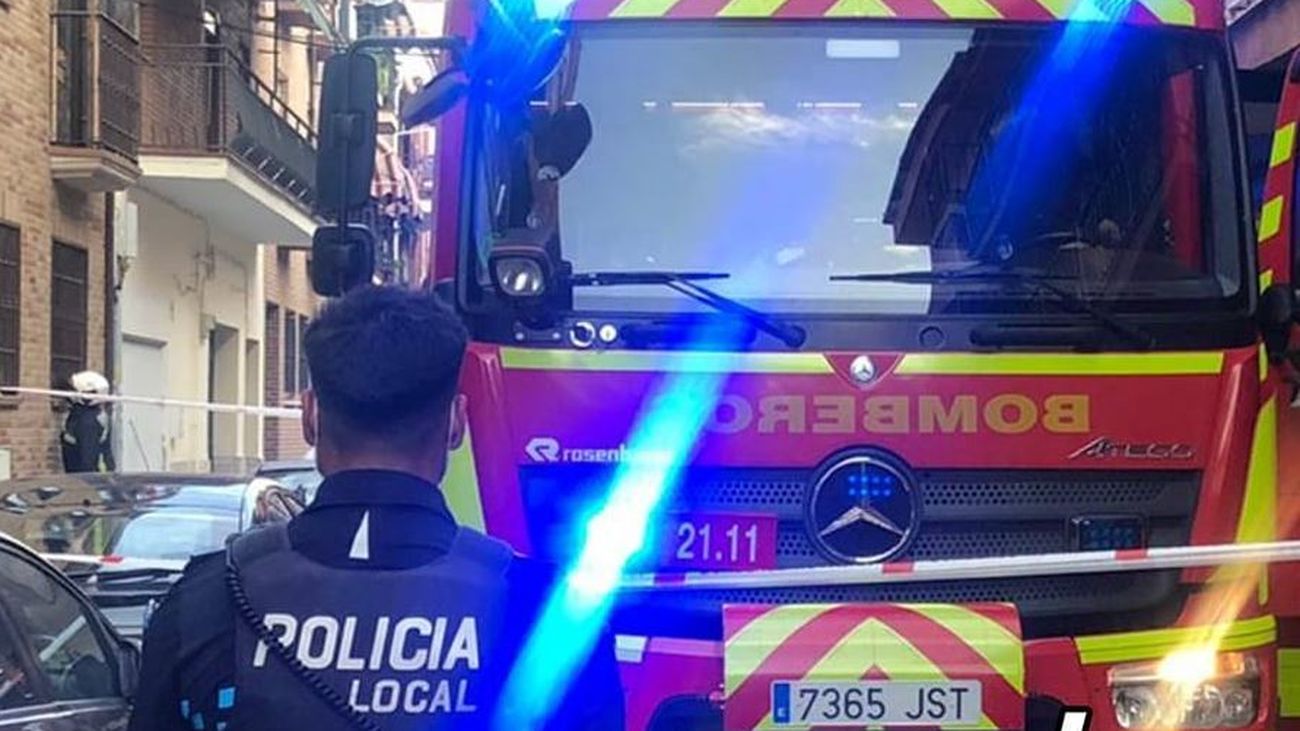 Un policía y un cambión de bomberos en San Fernando de Henares