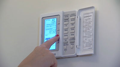 El precio de la luz se dispara este martes a un nuevo máximo histórico, de 111,88 euros/MWh