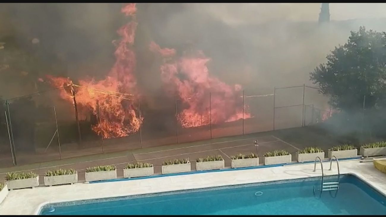 Un incendio en Torrelodones obliga a desalojar cinco chalets