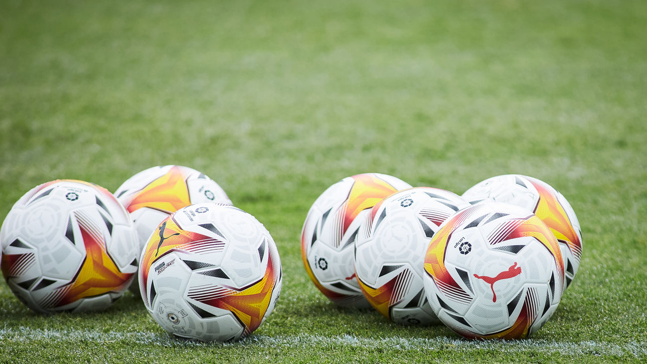 Balones de fútbol durante un entrenamiento
