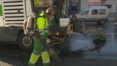 Los barrios del sur de la capital amenazan con llevar sus basuras a las juntas de distrito