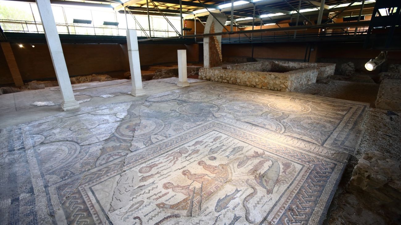 Vuelven las visitas nocturnas guiadas al patrimonio complutense en Alcalá