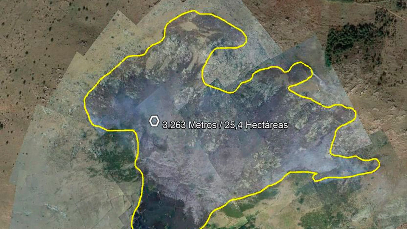 Controlado el incendio en Santa María de la Alameda, que ha quemado 25 hectáreas