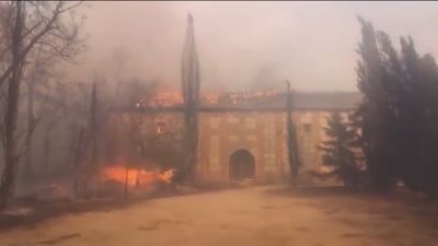 Estabilizado y perimetrado el incendio de Batres con decenas de vecinos desalojados