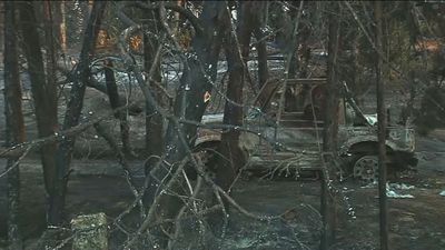 Los bomberos vigilarán en Batres que las rachas de viento no reaviven el incendio