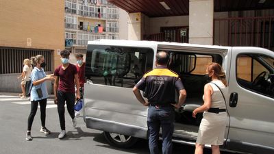 Un juzgado de Ceuta paraliza la repatriación de cinco menores más