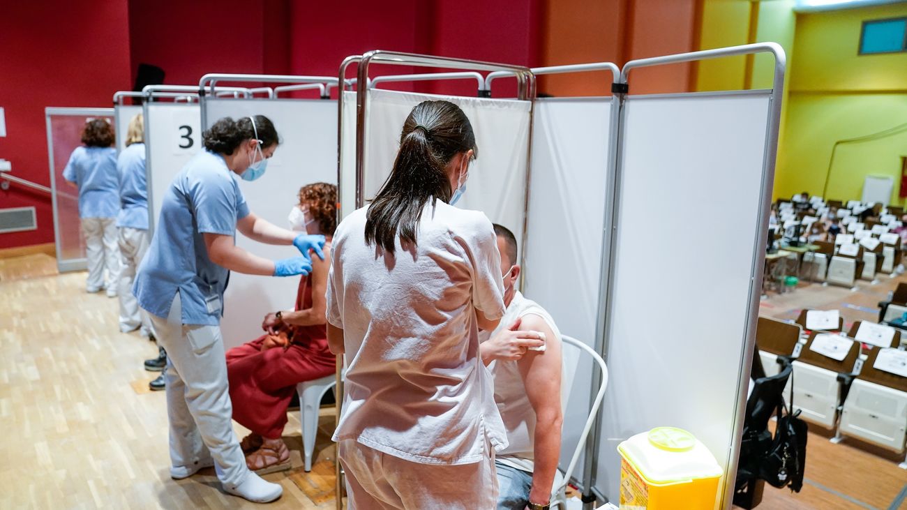 ¿Quién queda por vacunarse en Madrid? Los cuarentones, los más 'rezagados'