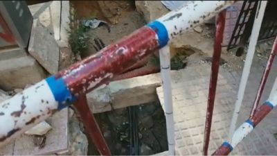 El dueño de un bar de Carabanchel pide a Iberdrola que cierre la zanja que ha dejado abierta