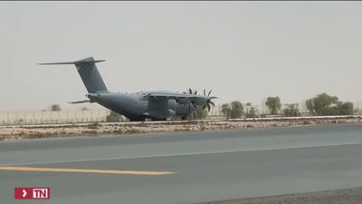 El primer avión español con repatriados desde Kabul ya vuela hacia Dubai