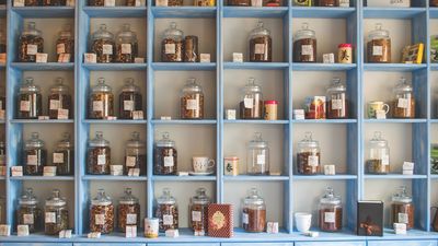 Si usted rompe algo en una tienda sin querer...