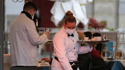 Trabajo y los agentes sociales  negocian la subida del SMI el 1 de septiembre