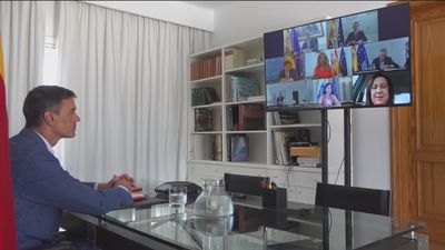 Pedro Sánchez se reúne con algunos de sus ministros ante el aluvión de críticas recibidas