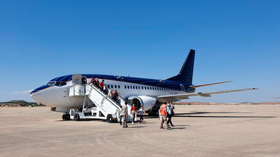 Aterriza en Madrid un avión procedente de París con 38 evacuados más de Afganistán