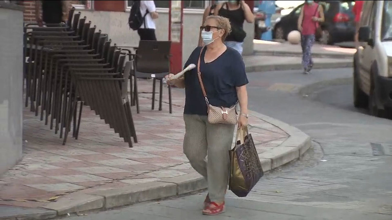 La incidencia acumulada en Madrid cae un 50% en un mes