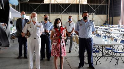 España permanecerá en Kabul mientras estén los estadounidenses