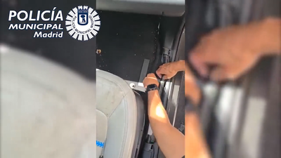 Detenido un conductor en Ciudad Lineal por llevar la matrícula de otro vehículo y falsificar el número de bastidor