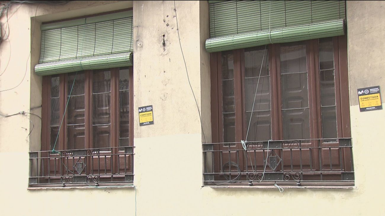 Detenido por entrar escalando en casa de su expareja en Latina