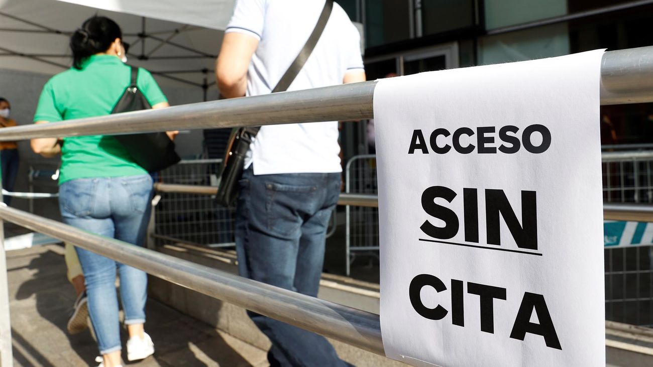 La vuelta de vacaciones hace que miles de madrileños cambien sus citas para vacunarse