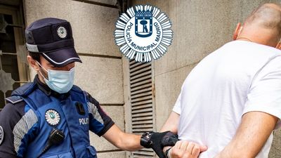 Detenido en Ciudad Lineal por amenazar de muerte a dos mujeres con un cuchillo en un bar