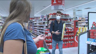 ¿Dejarías pasar a alguien que lleva menos compra que tú?