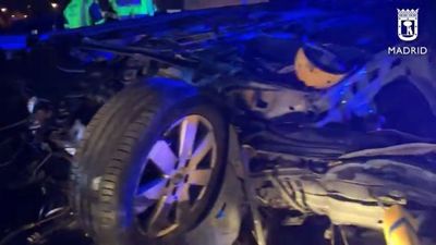 Muere en la M-21 un joven de 19 años tras impactar el coche en el que viajaba con un camión de mantenimiento