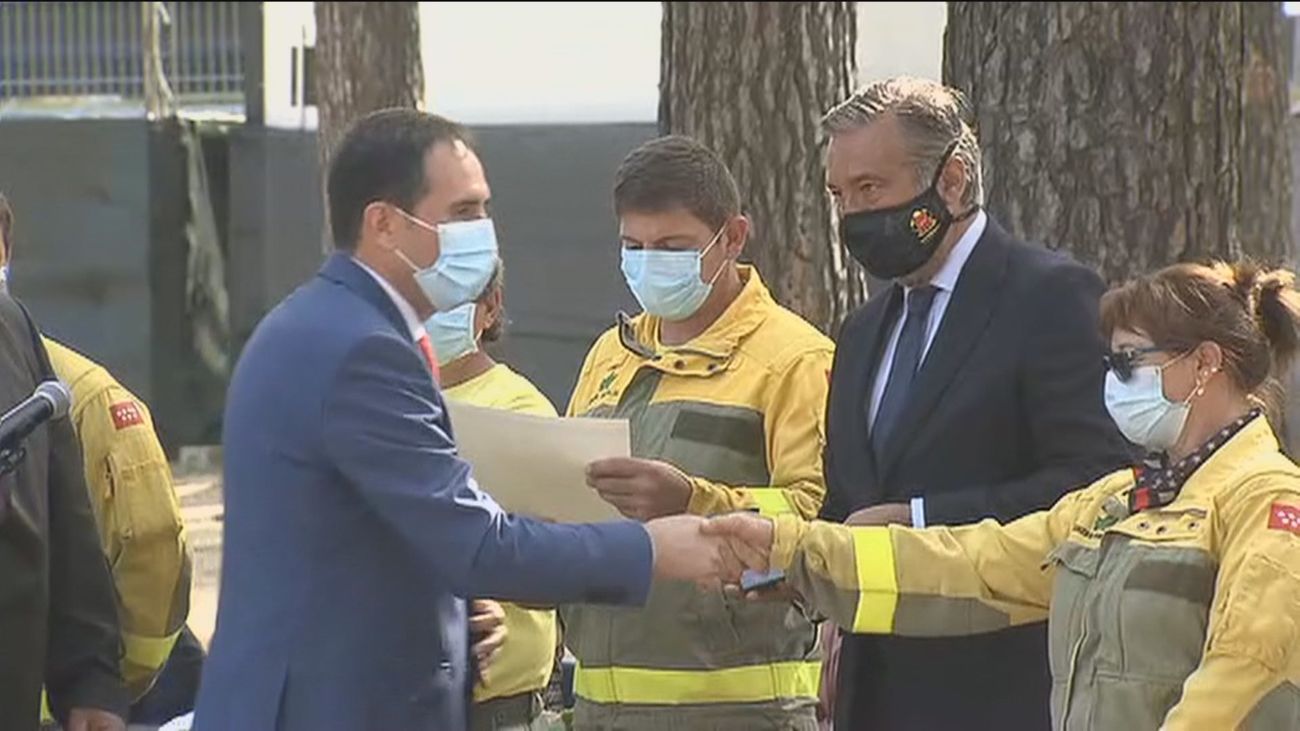 Robledo de Chavela reconoce el trabajo de los bomberos y las brigadas forestales en el incendio de 2020