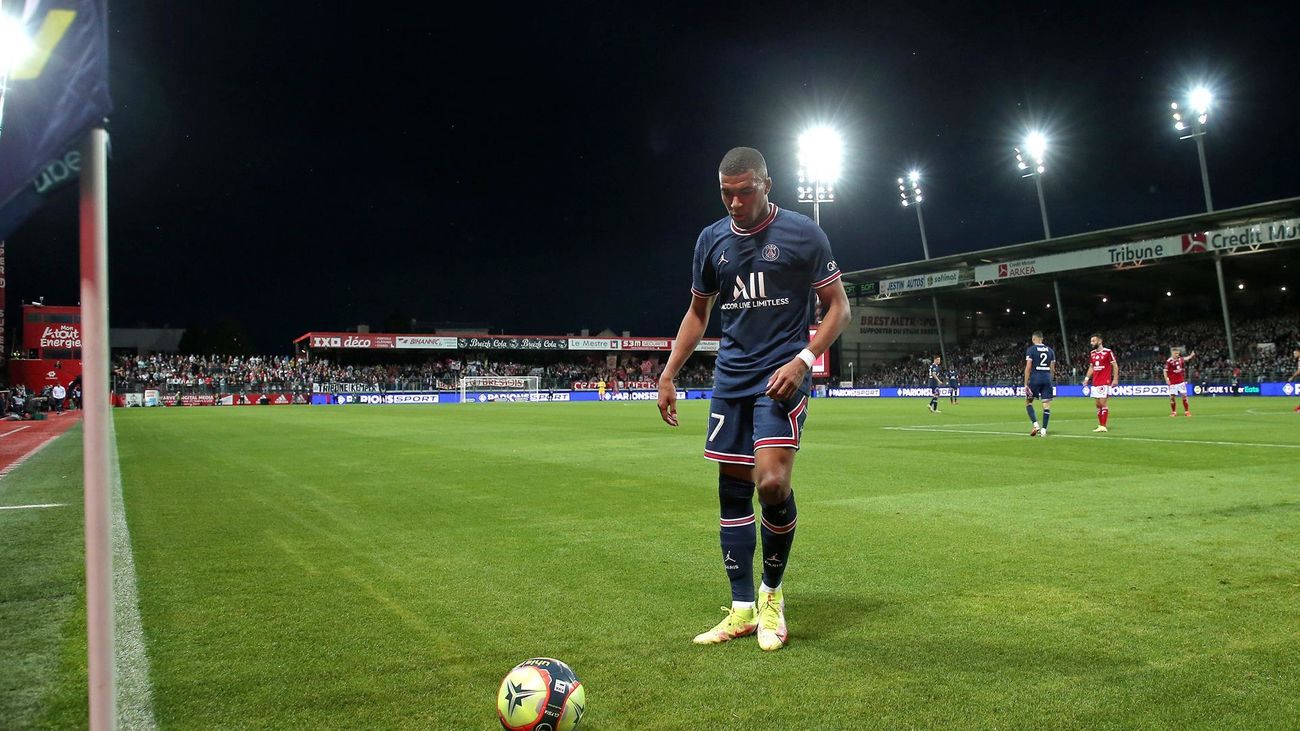 El Real Madrid sigue esperando respuesta del PSG por Mbappé