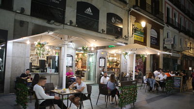 Madrid ve cerca salir del riesgo extremo de contagios y la posibilidad de relajar las restricciones actuales